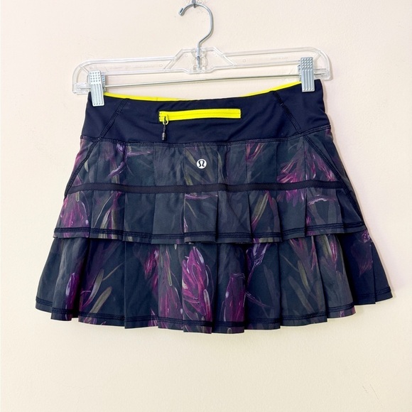 RARE Lululemon Pace Setter Skirt Floral Midnight Iris Multi Black Size 2 Reg - Picture 10 of 14